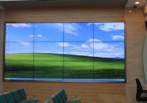 坡头液晶拼接屏的另类用法。